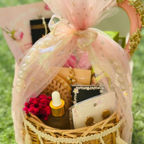 Luxury Gift Basket – Self-Care & Elegance in One